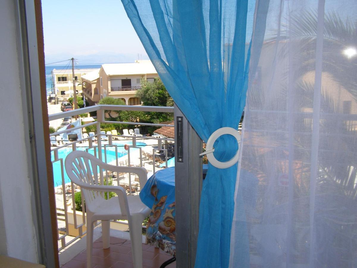 Pantheon Hall Hotel Mesongi Exterior photo